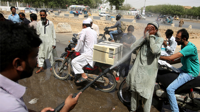 کراچی میں ہیٹ اسٹروک سے اب تک کتنے افراد جاں بحق ہوئے؟