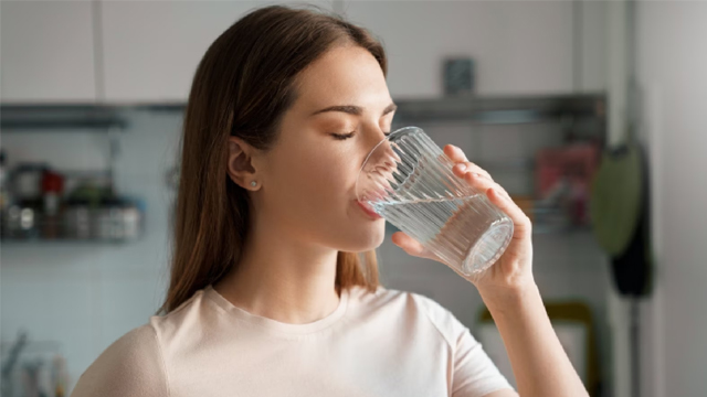 پانی پینے کے اہم فوائد جانتے ہیں؟